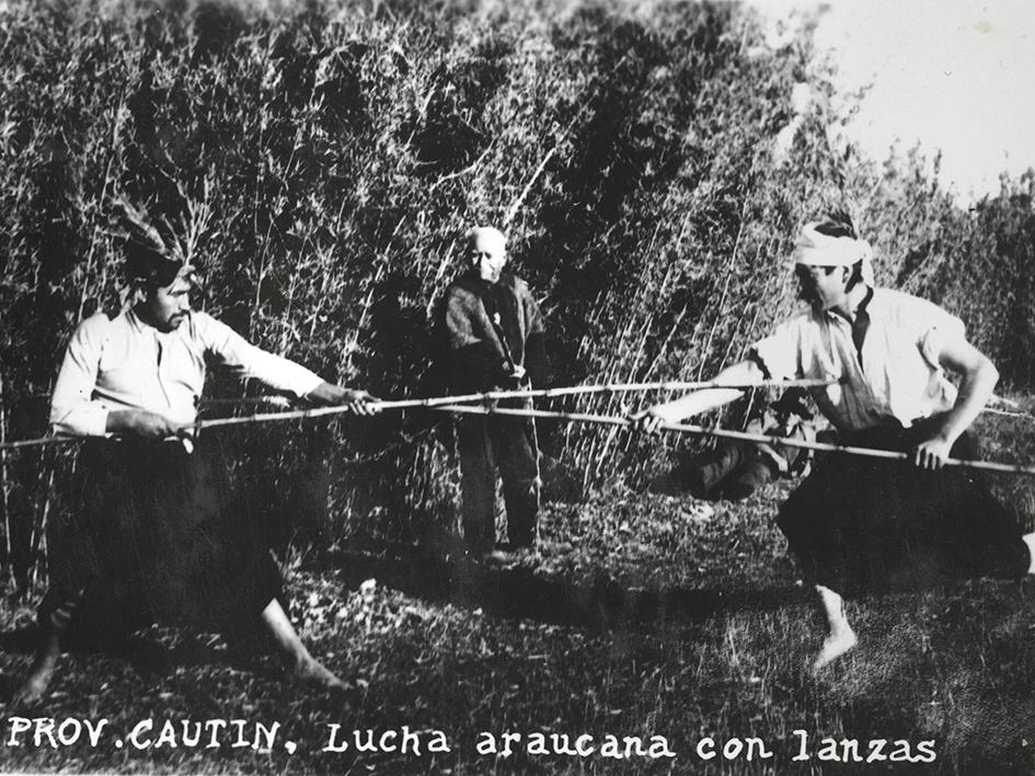 &amp;quot;Prov. Cautín, Lucha araucana con lanzas&amp;quot;